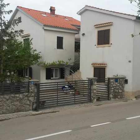 Apartmani Bozic-Omišalj Dış mekan fotoğraf