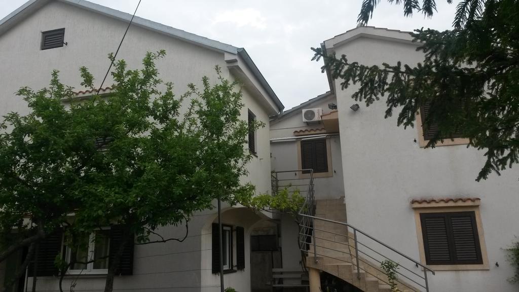 Apartmani Bozic-Omišalj Dış mekan fotoğraf