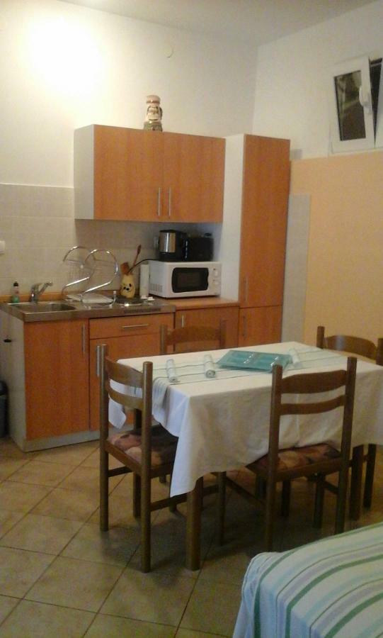 Apartmani Bozic-Omišalj Dış mekan fotoğraf